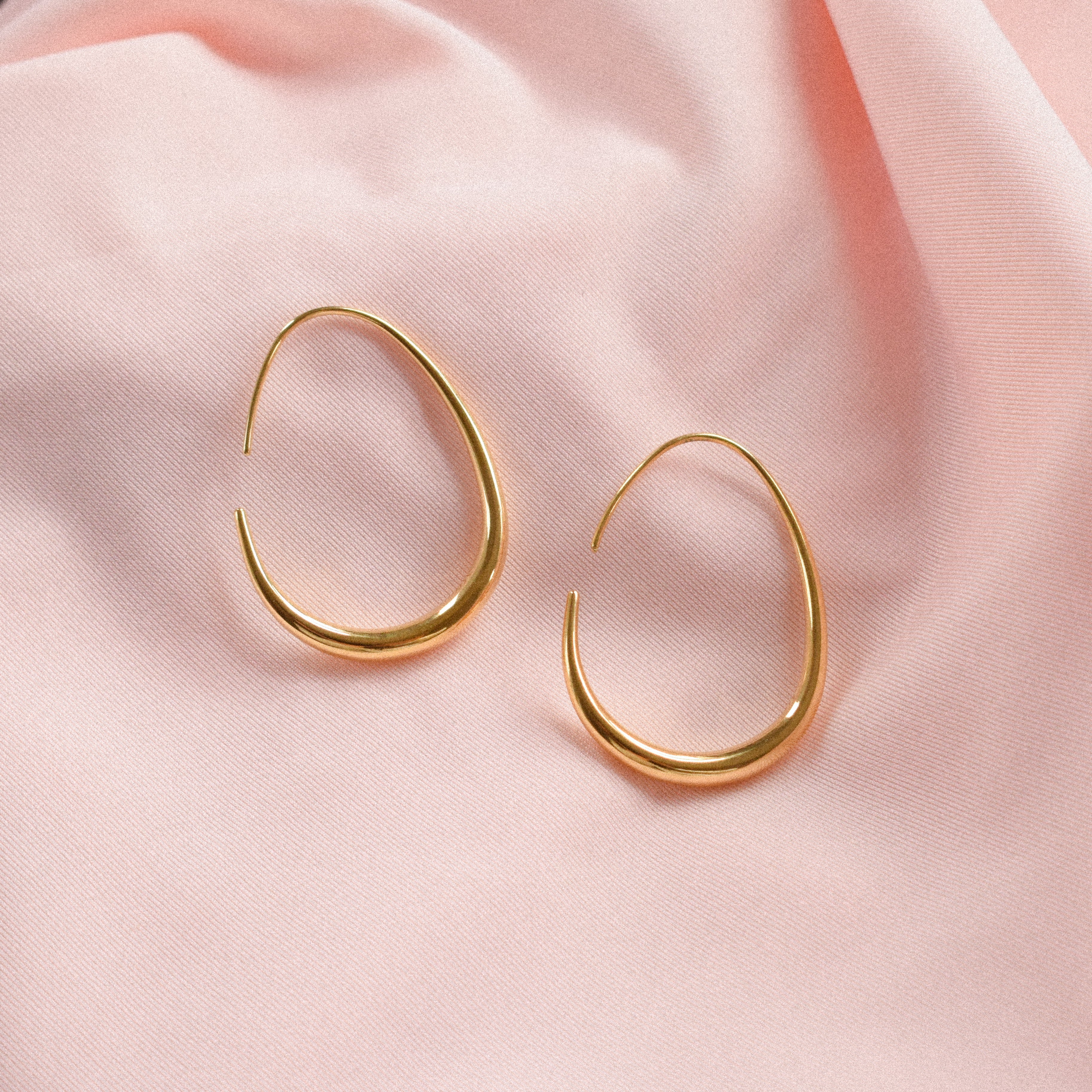 “Naya” Hoop Earrings