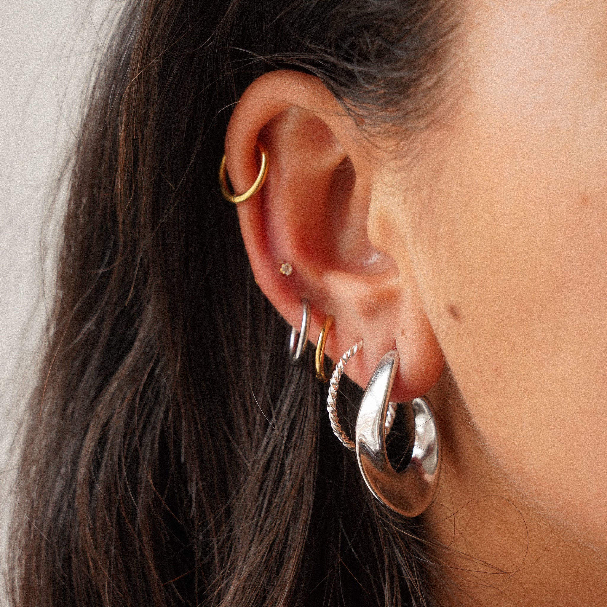 “Elmera” Silver Twisted Hoop Earrings