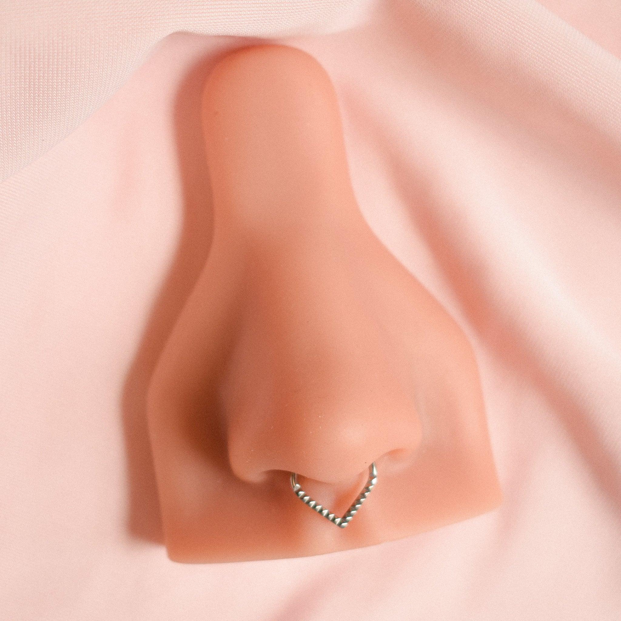 “Lorelie” Stud Chevron Septum Ring