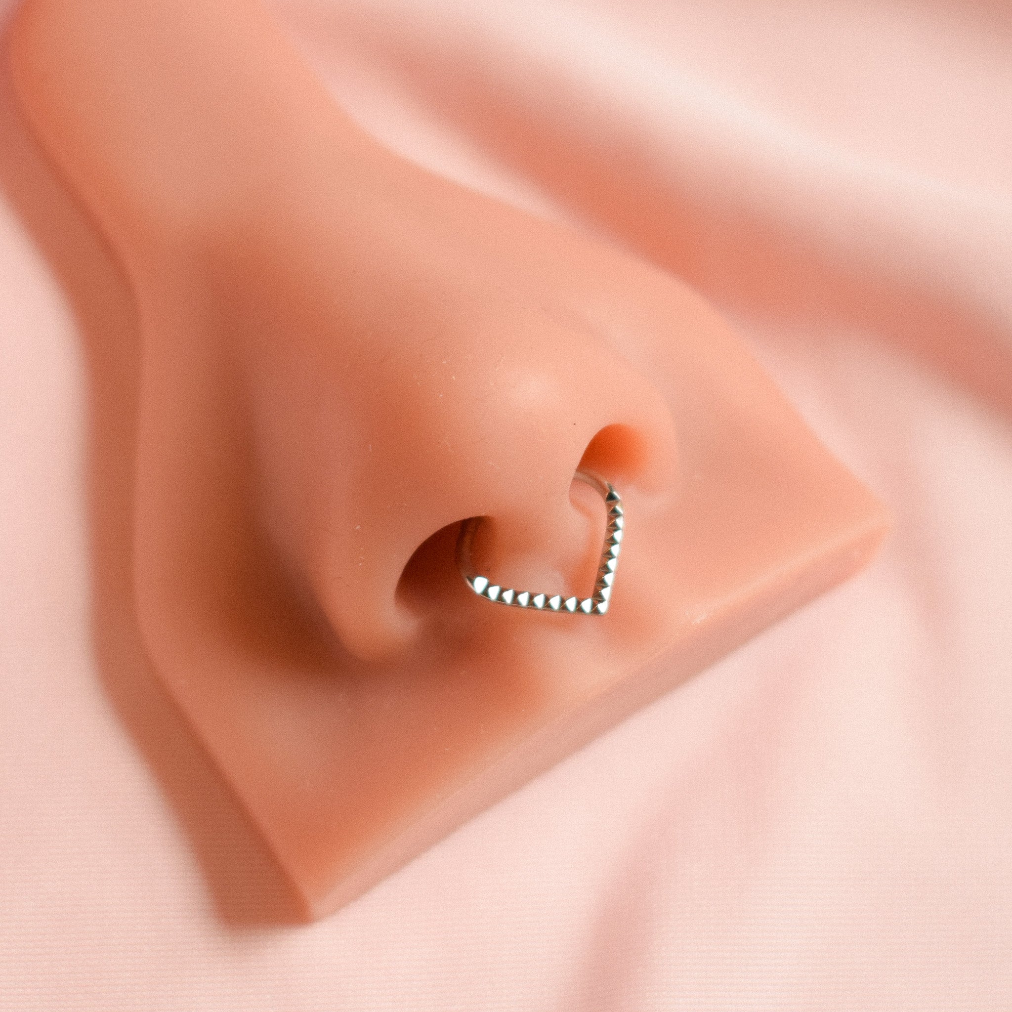 “Lorelie” Stud Chevron Septum Ring
