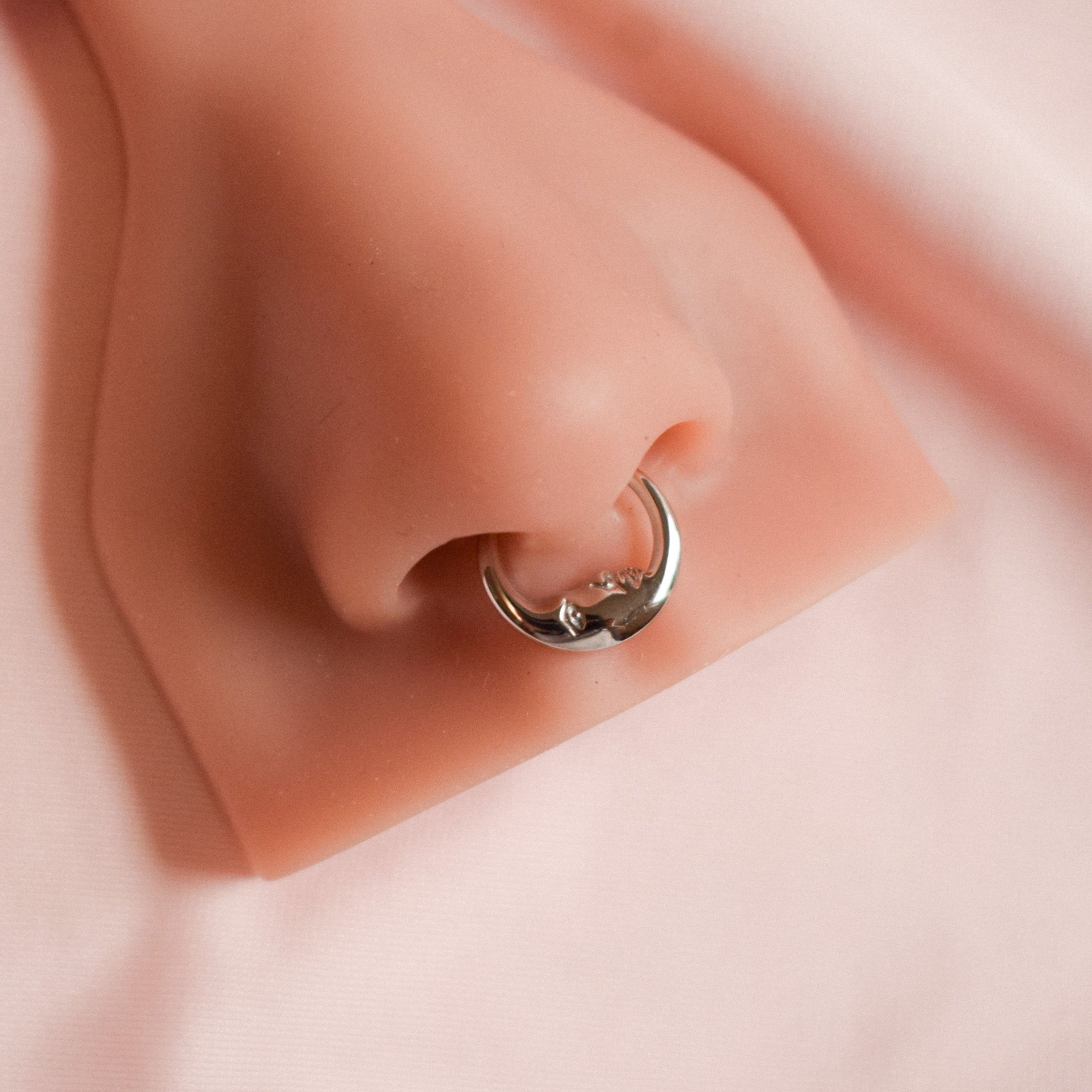 “La Lune” Moon Click Hinged Hoop Ring