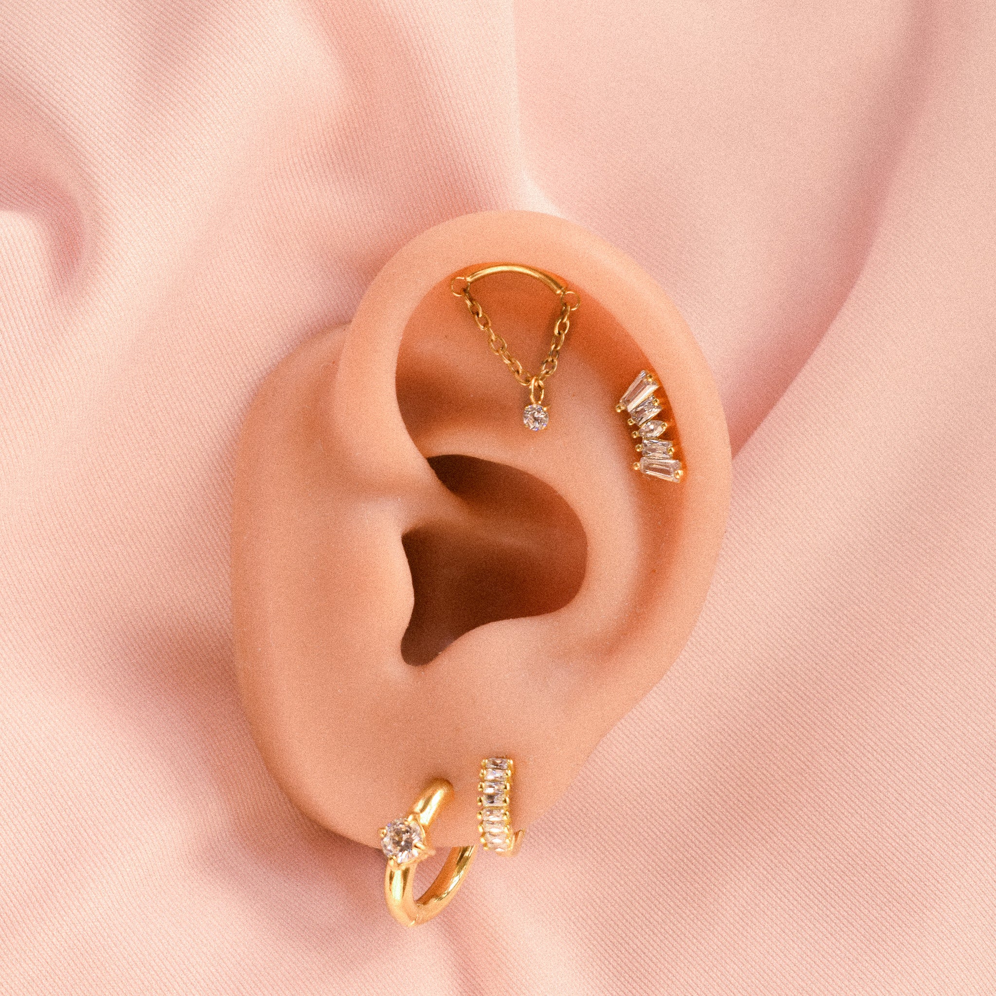 “Zafira” Tiny Cubic Zirconia Earring