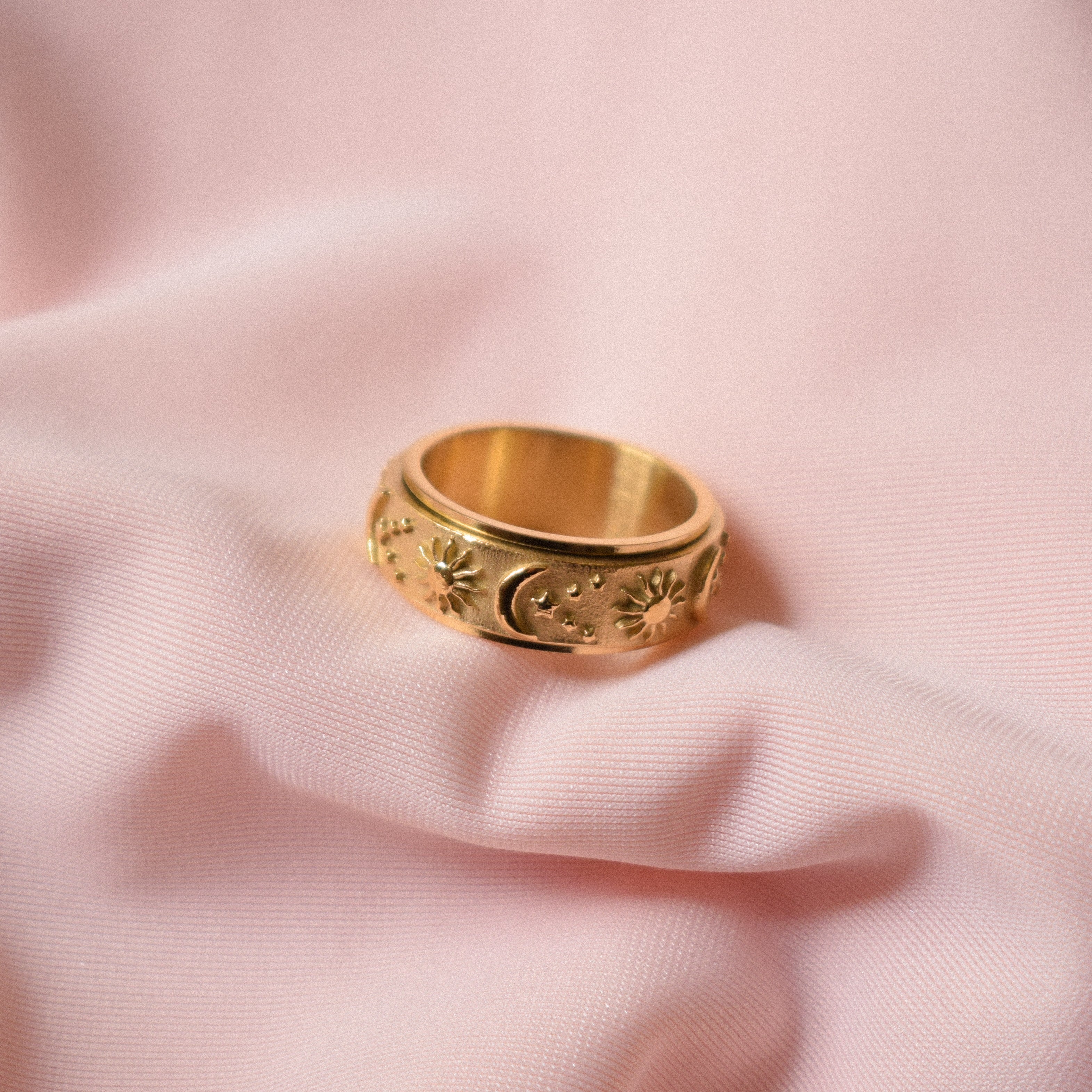 "Calm" Fidget Star Moon Ring