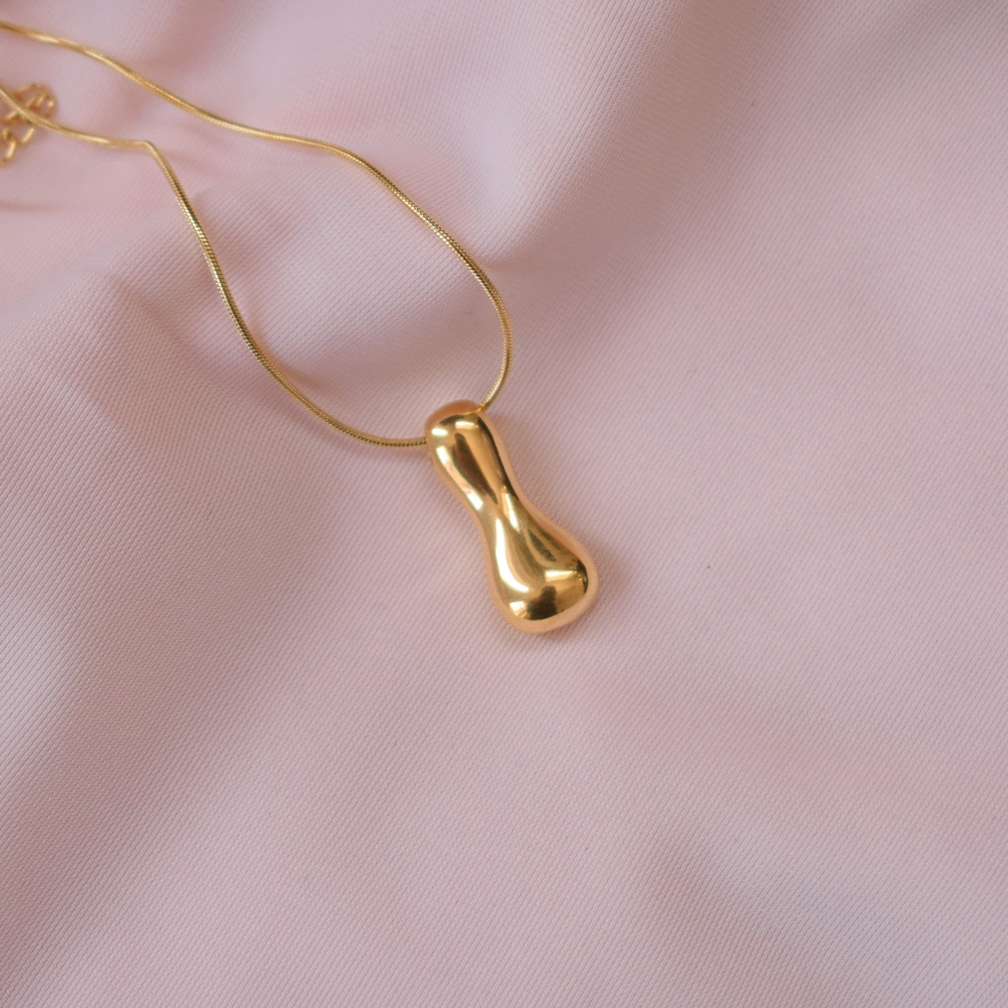 “Jazzy” Bubble Letter Necklace