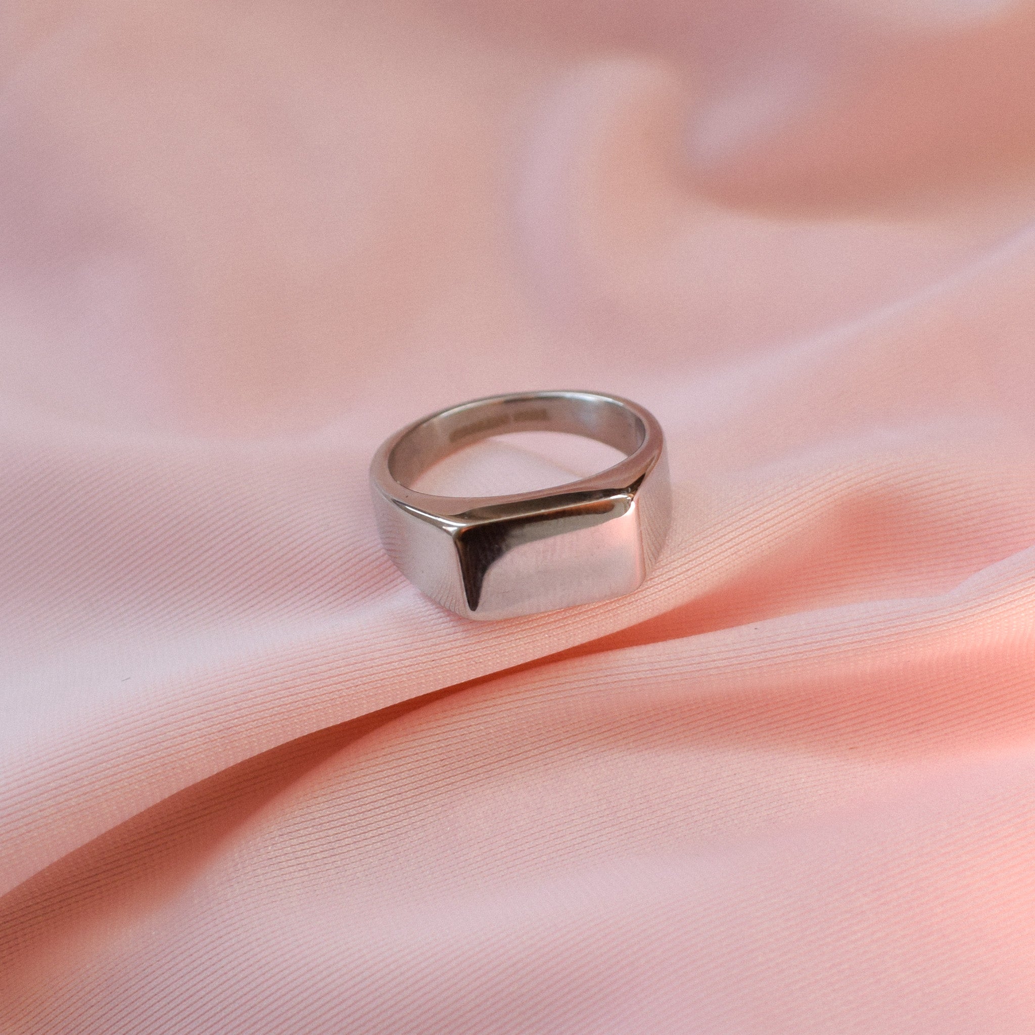 "Aine" Signet Ring