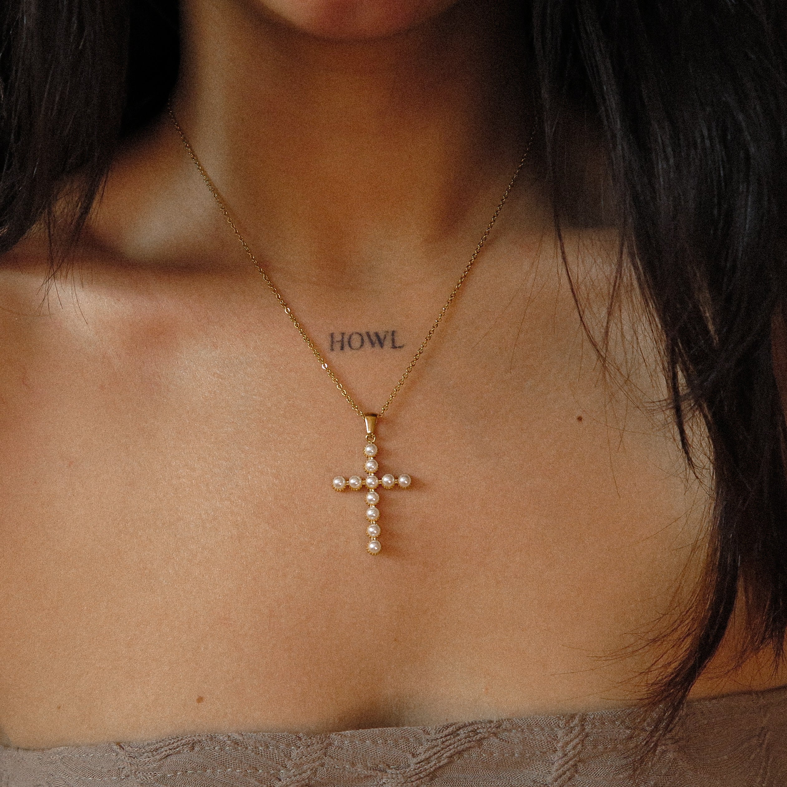 “Jennifer” Cross Necklace
