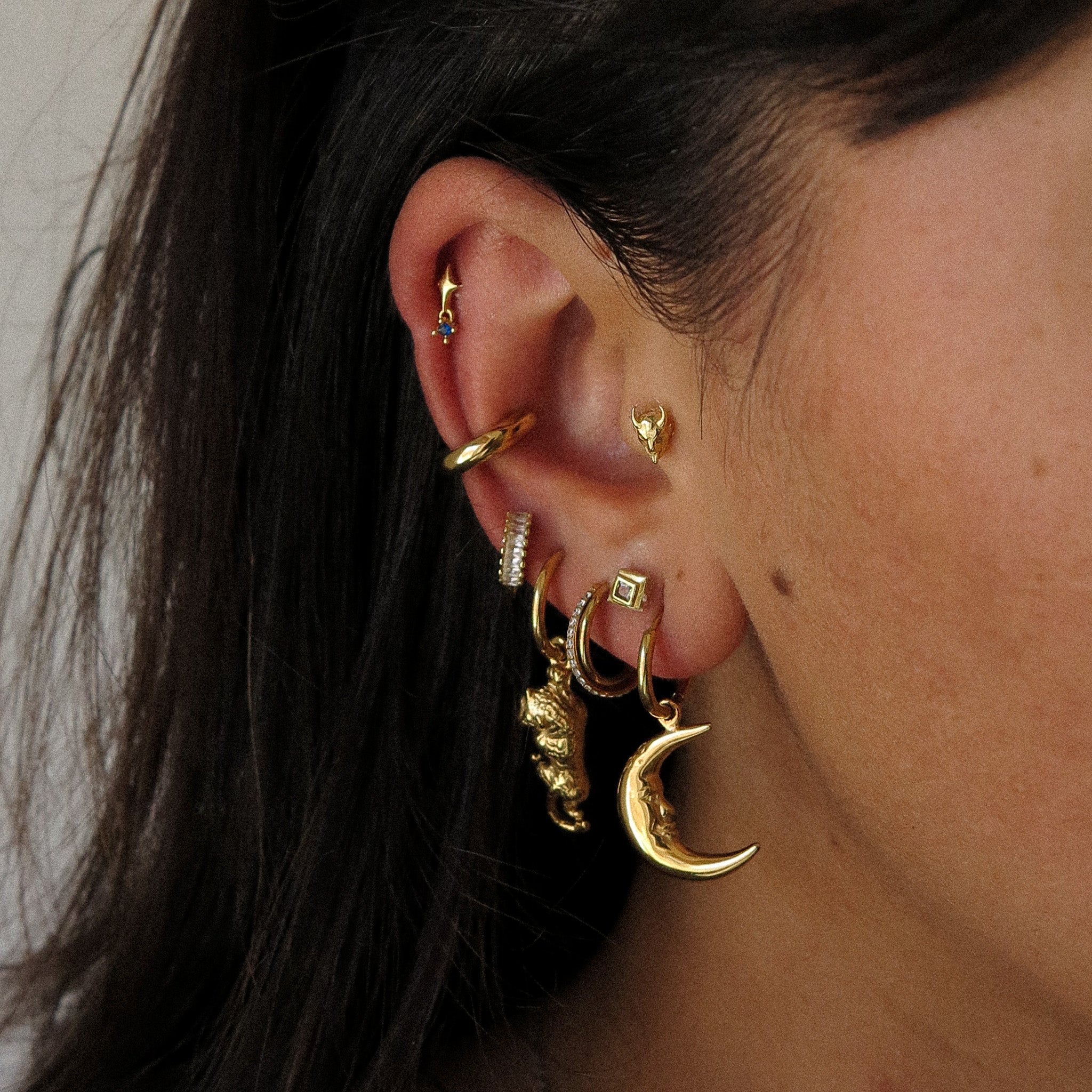 “Twilight” Tiny Dangle Star Earring