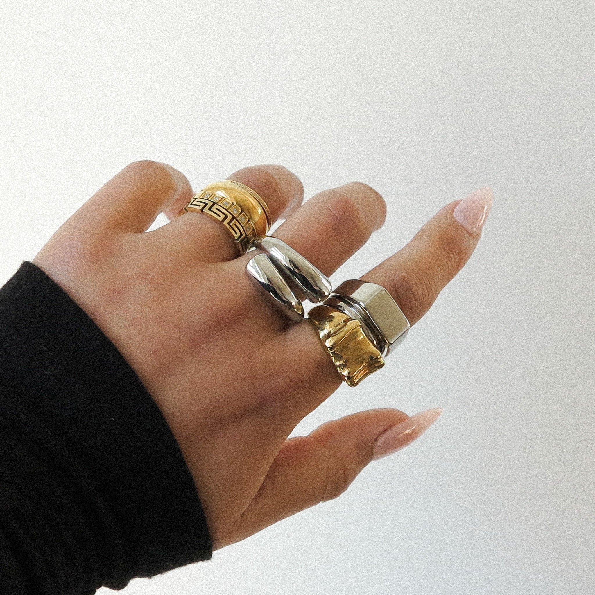 "Aine" Signet Ring