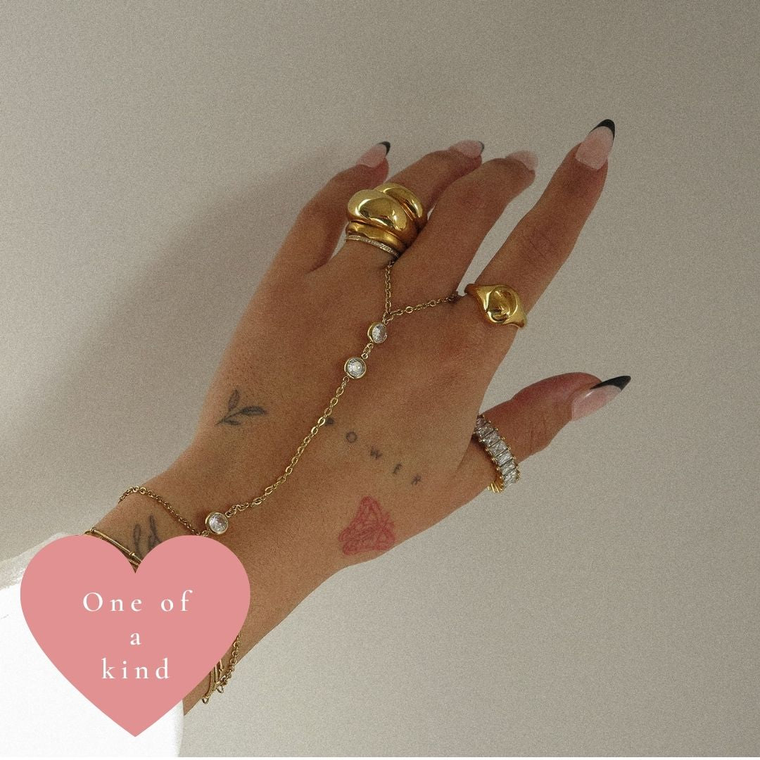 "Alaya" Sparkle Hand Chain
