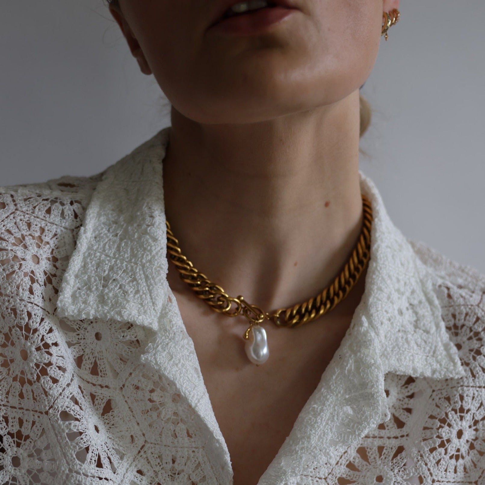 "Faye" Chunky T Bar Pearl Necklace