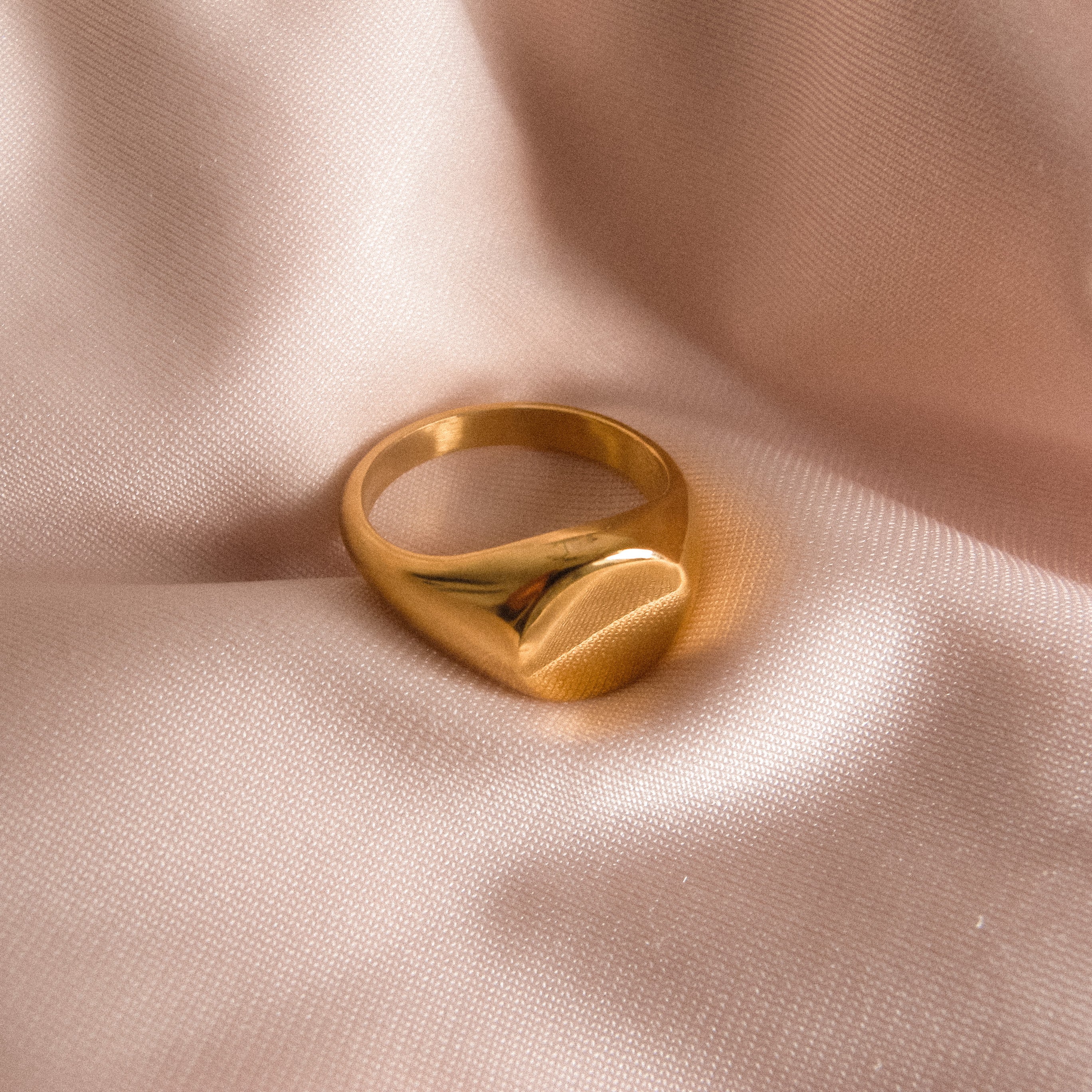 "Roisin" Signet Ring