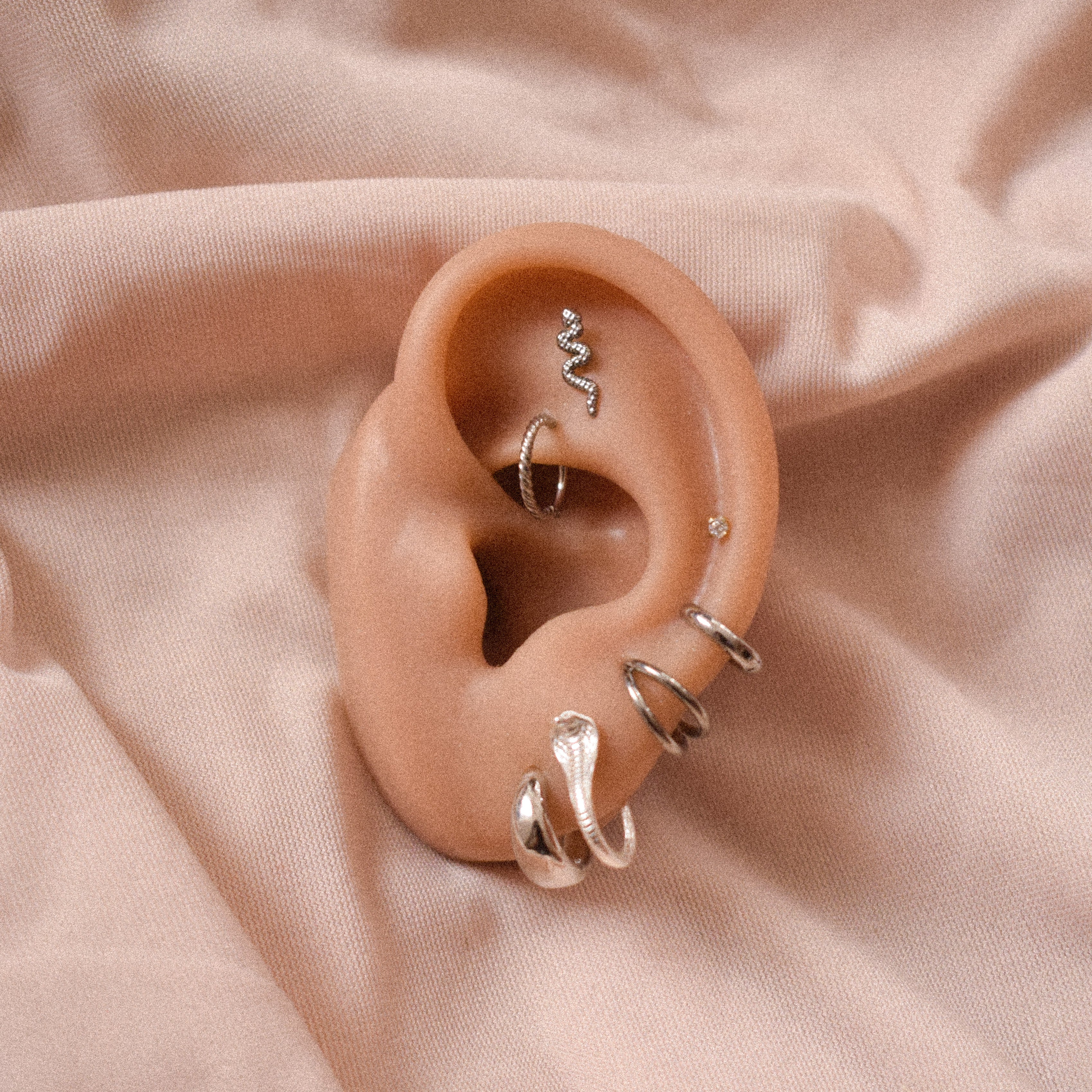 “Emery” Click Hinged Plaited Hoop