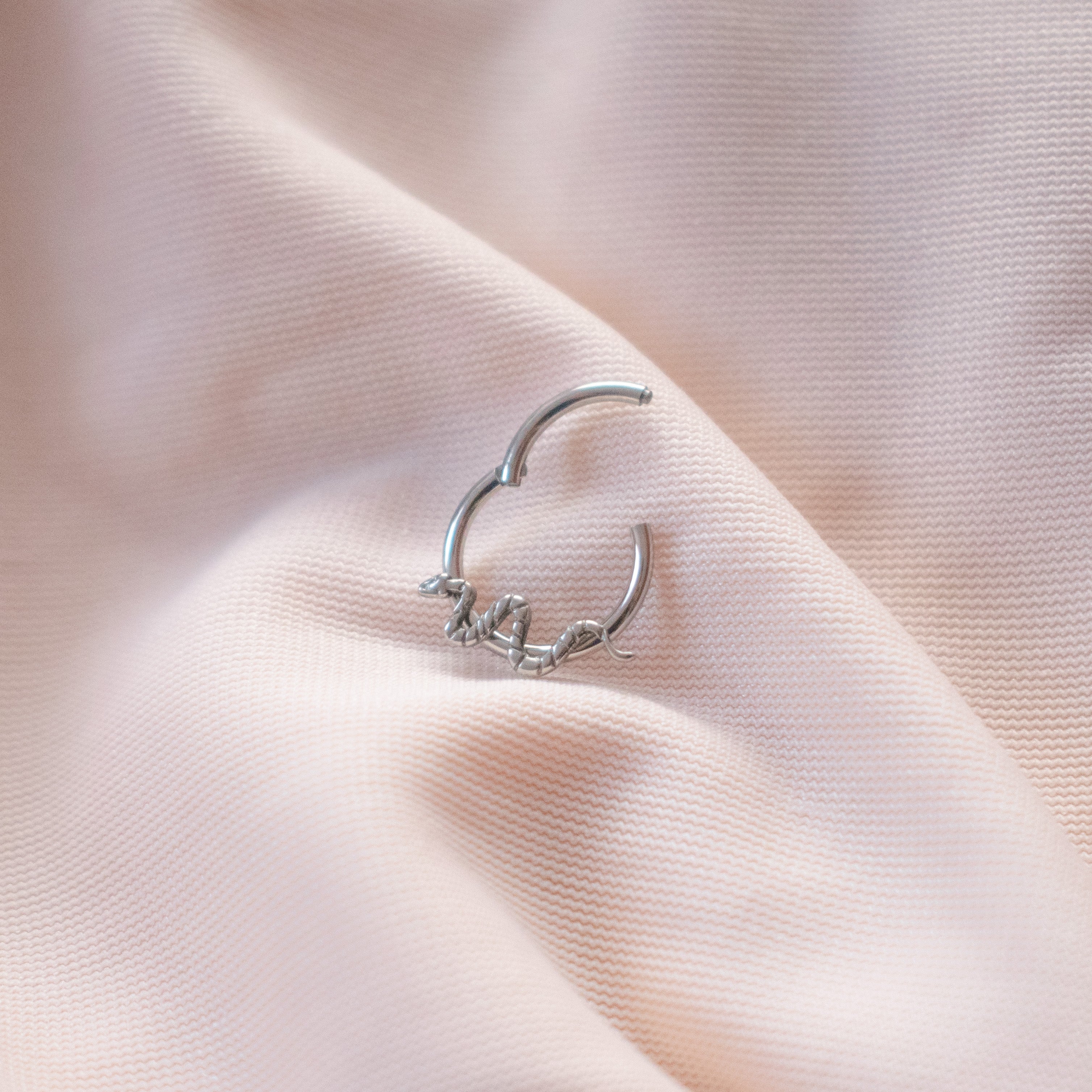 “Narcissus” Snake Silver Septum Ring