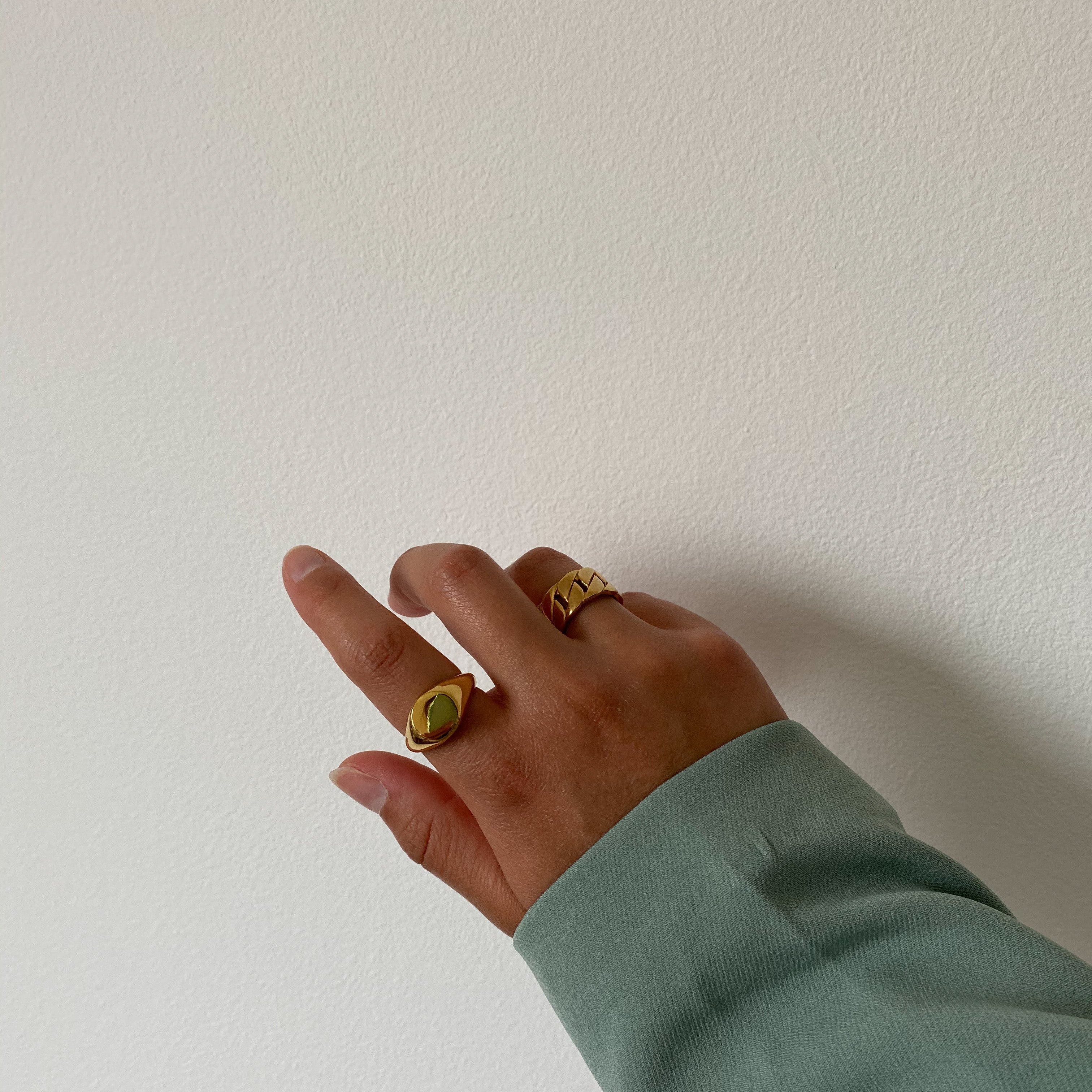"Roisin" Signet Ring
