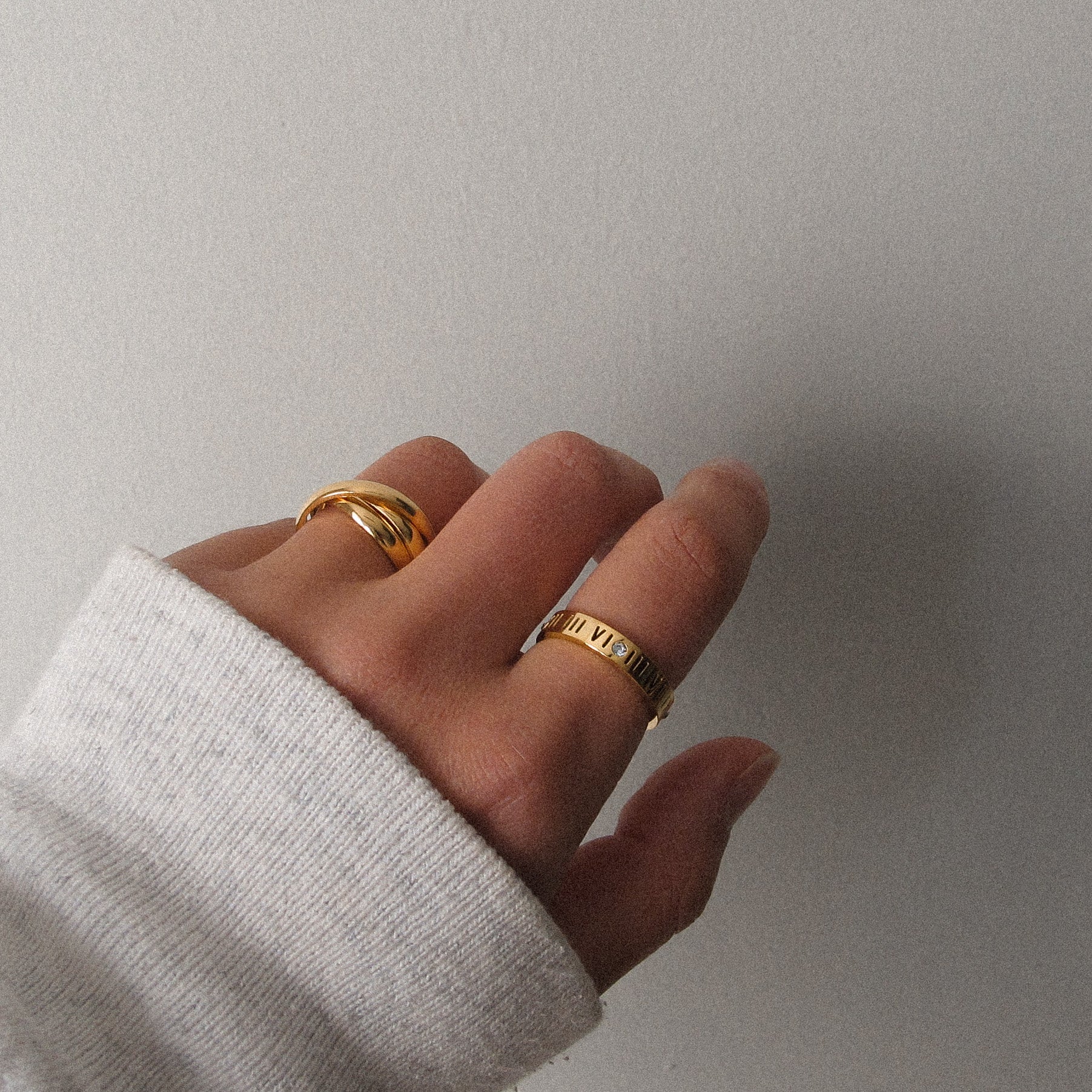 “Anna” Interlocked Infinity Rings