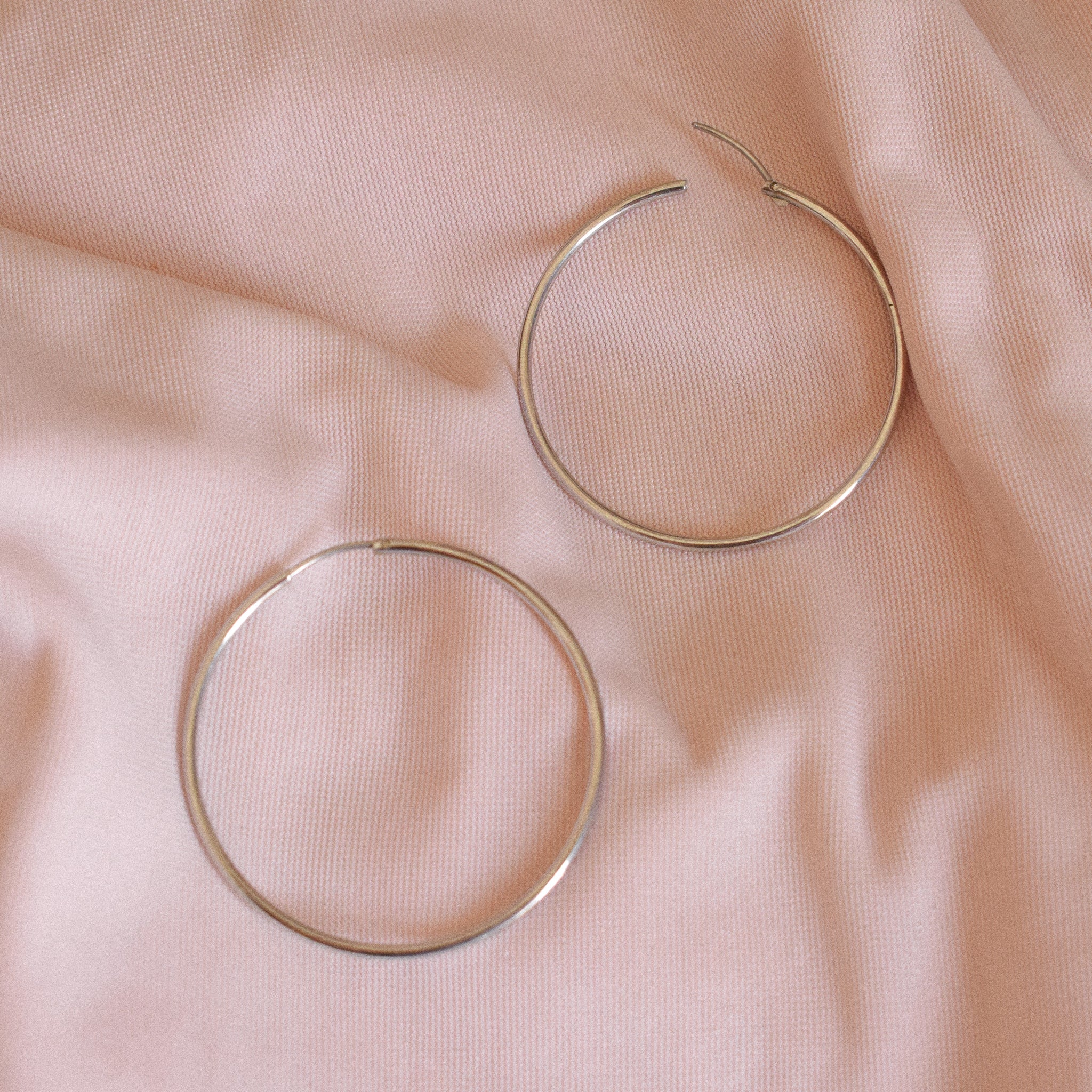 "Zoe” Silver Hoop Earrings