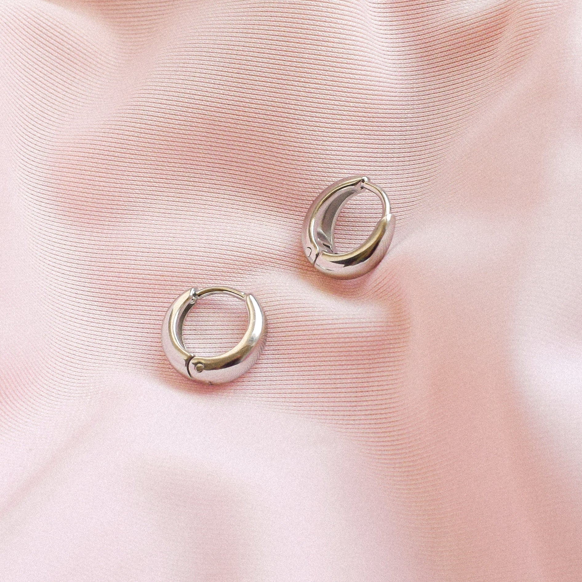 “Maryanne” Huggie Earring