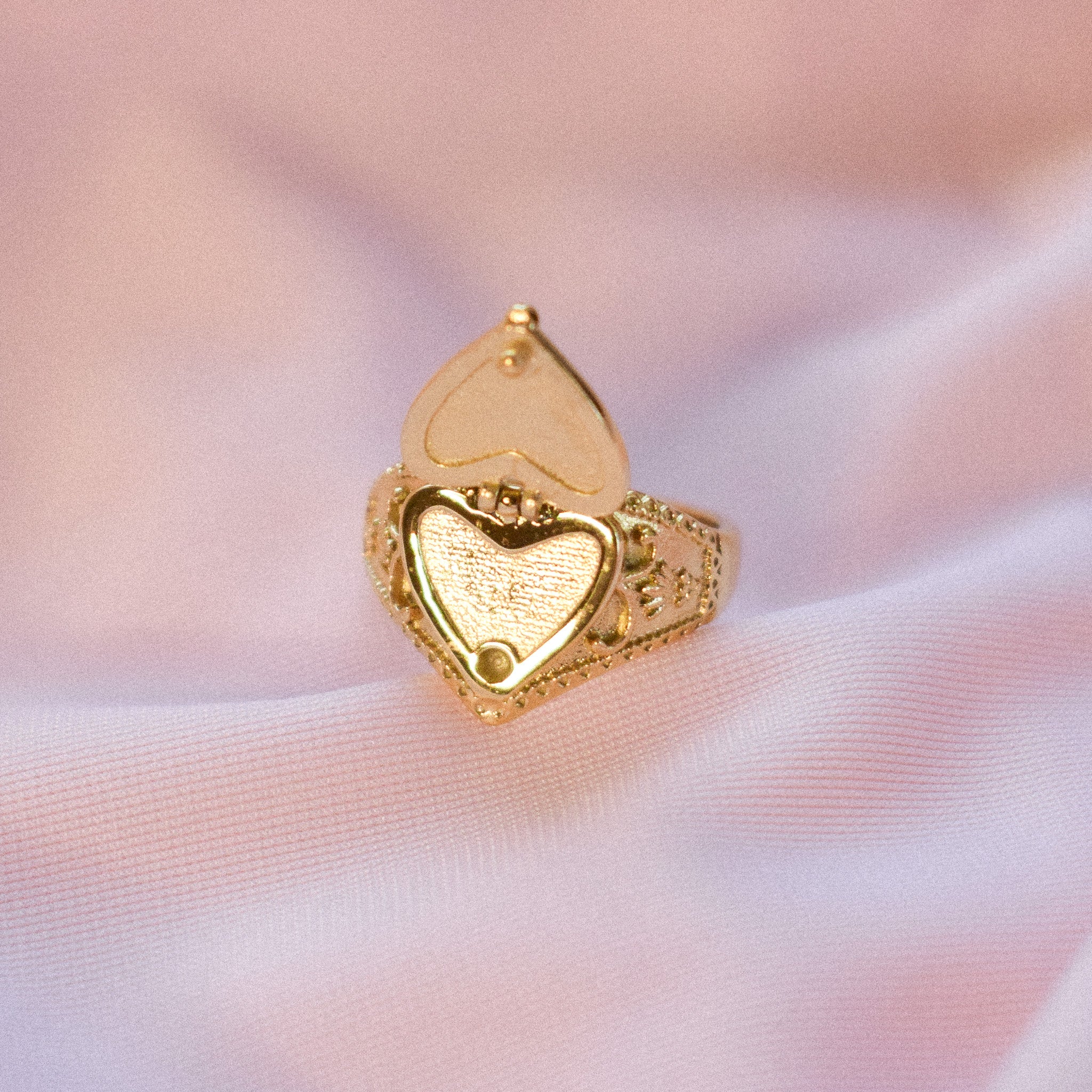 "Rebecca" Poison Heart Ring
