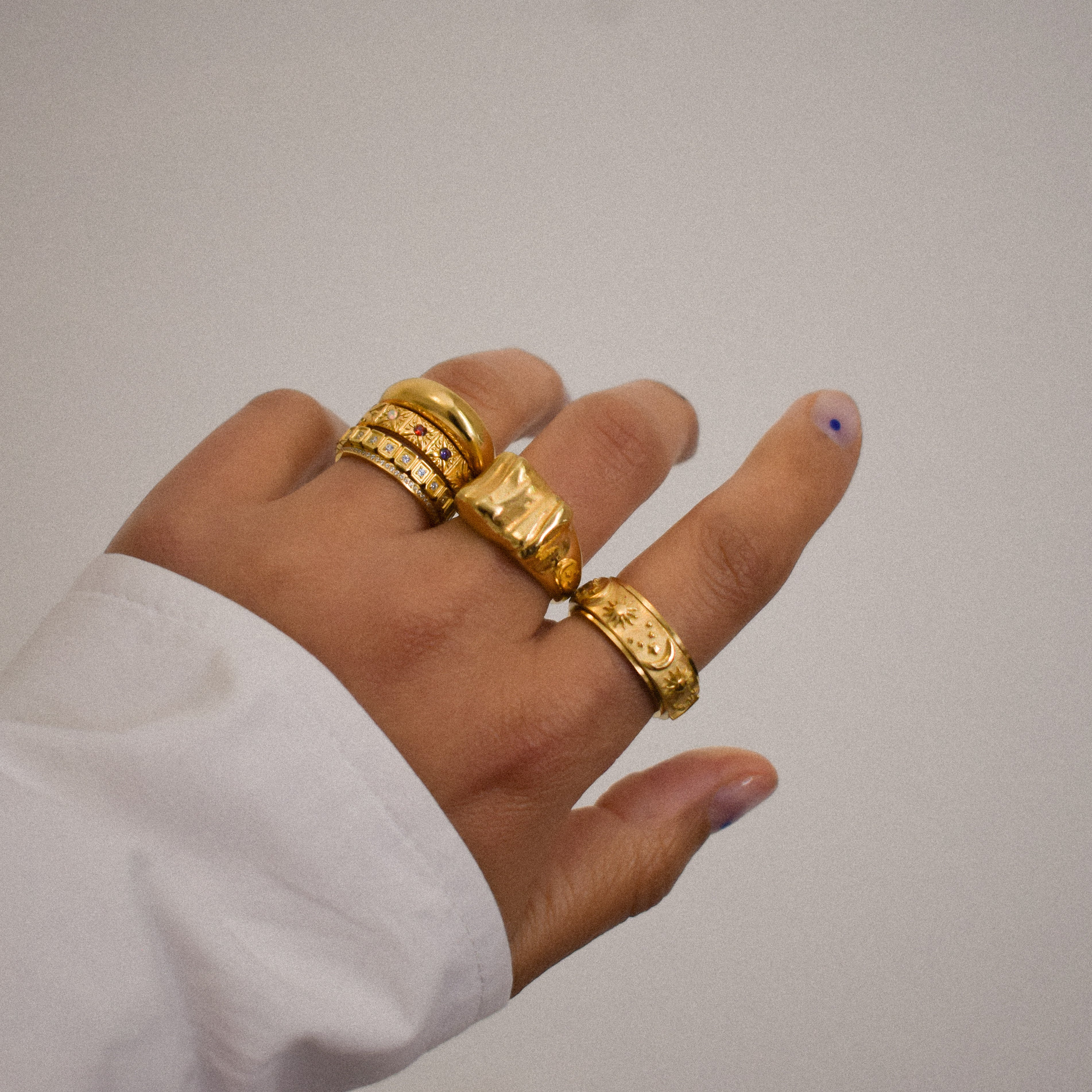 "Calm" FIDGET Star Moon Ring