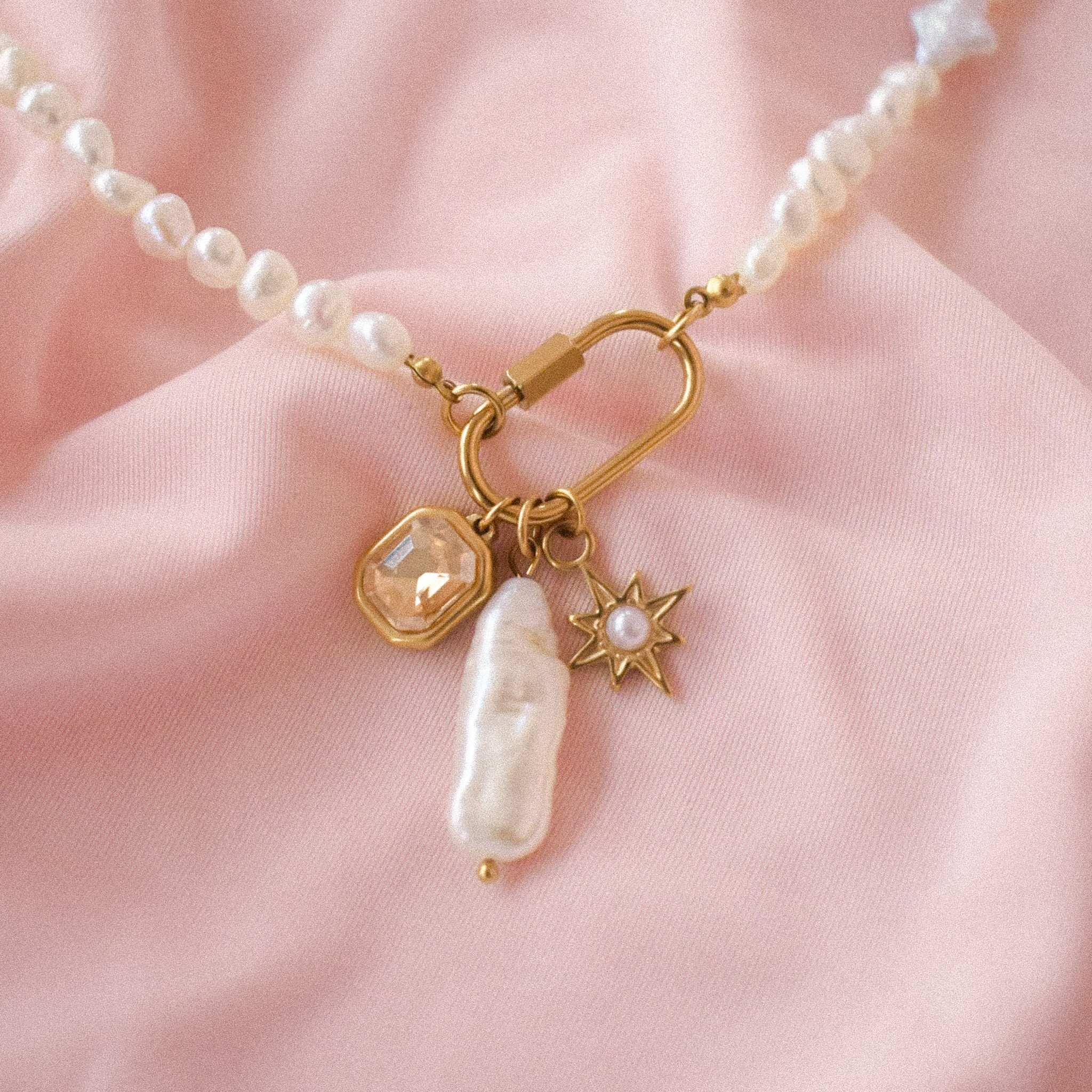 "Prim" Adjustable Pearl Necklace