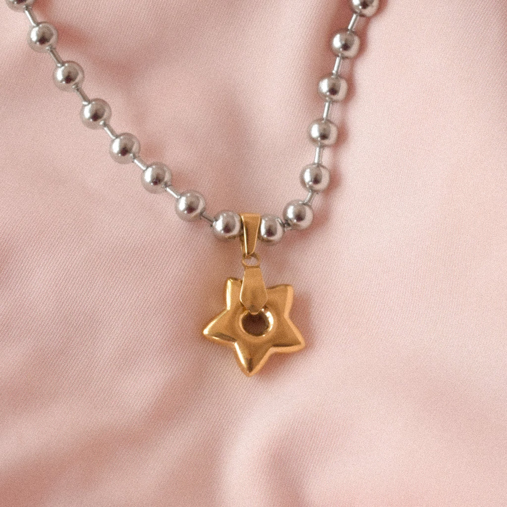 "Vega" Ball Star Necklace