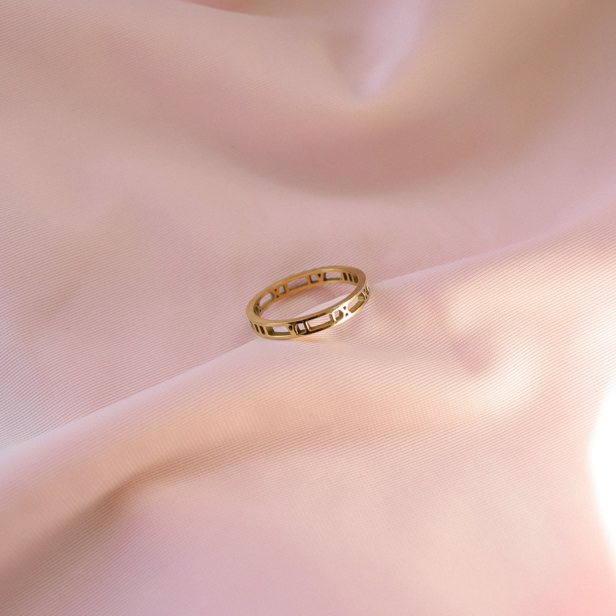 “Leannie” Roman Numeral Ring