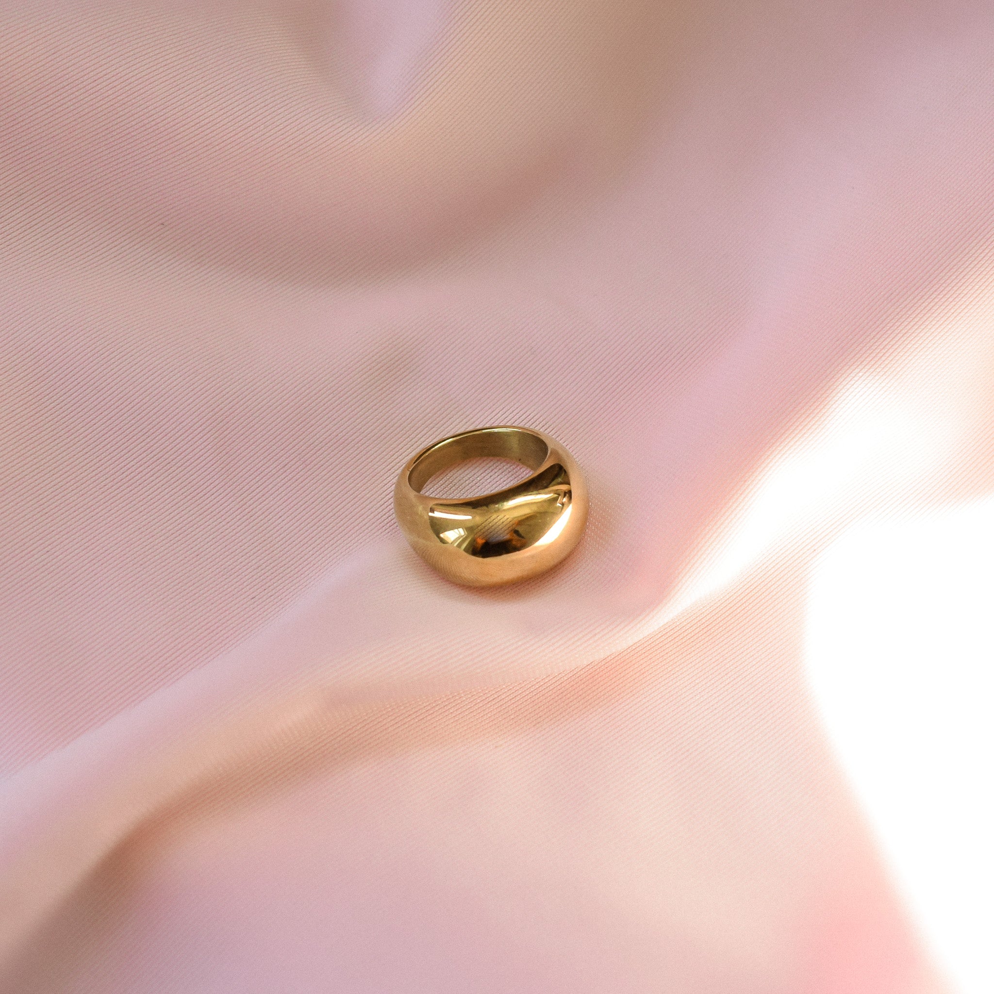 “Hella” Bubble Ring