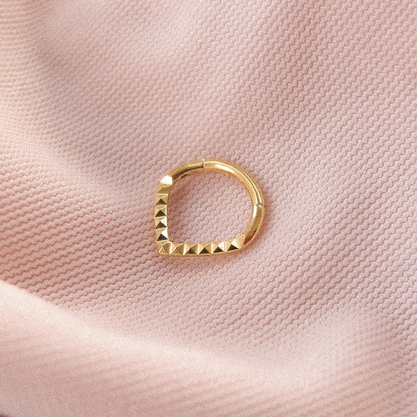 “Lorelie” Stud Chevron Septum Ring