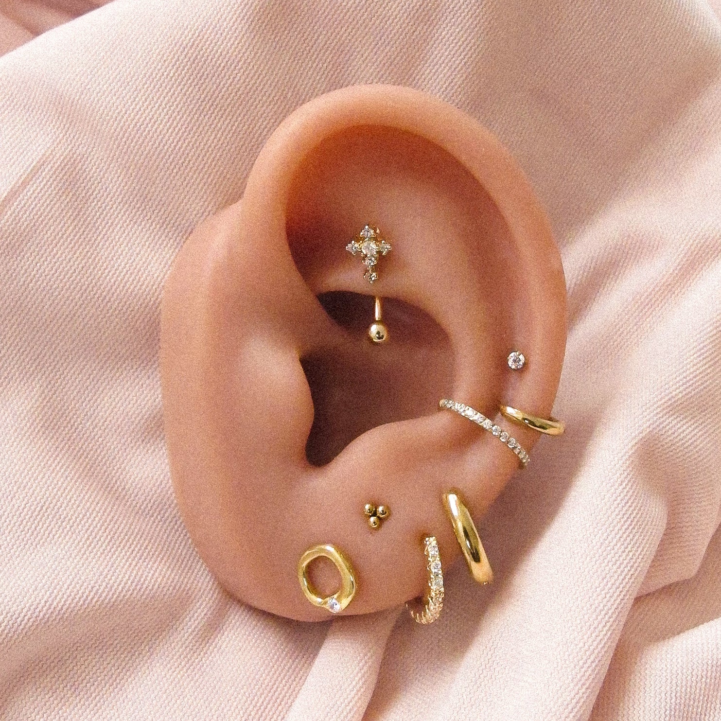 “Lilly” Huggie Earring