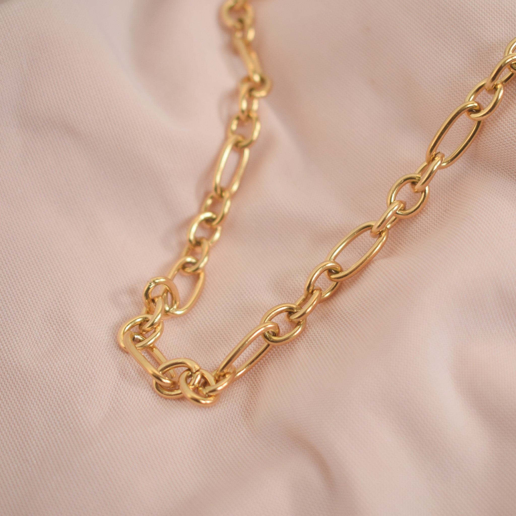 "Mabel" Stacking Chain