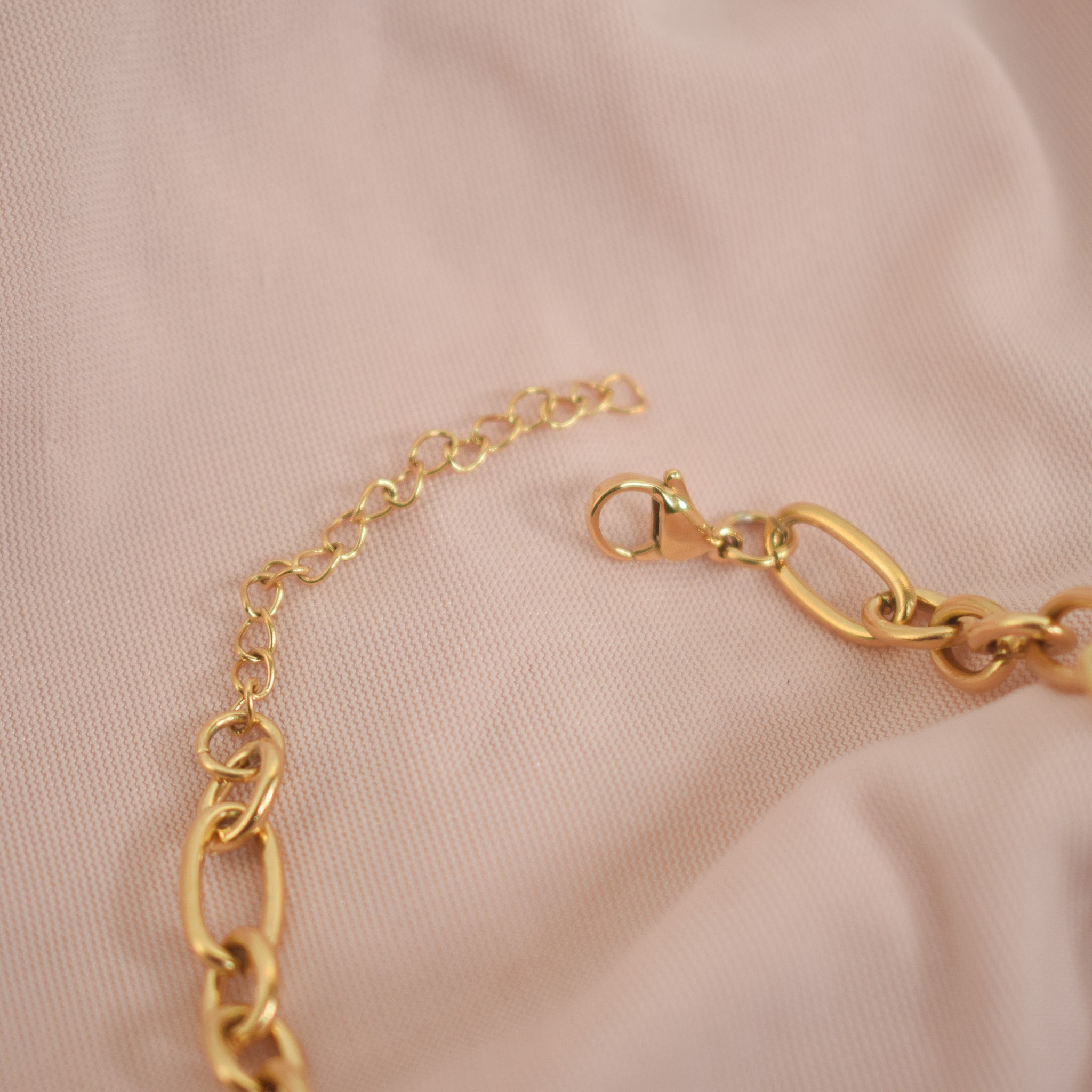 "Mabel" Stacking Chain